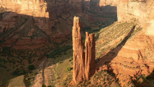 Spider Rock ở hẻm Chelly, Arizona, Mỹ